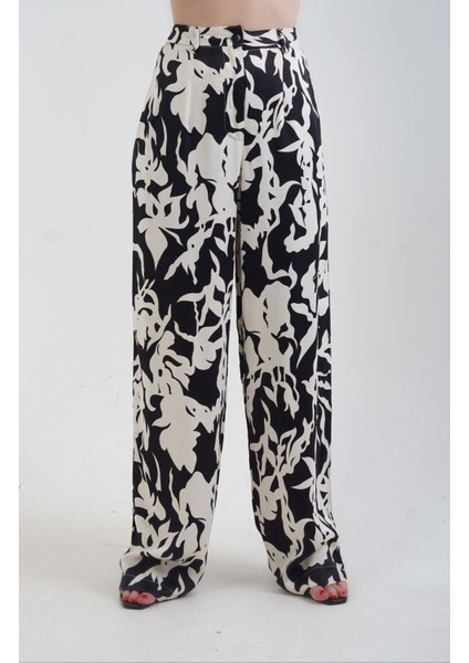 Monogram Desenli Saten Pantolon modelleri