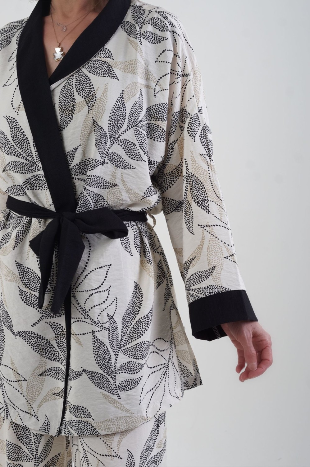 Zelish My Sister Yaka Garnili Yaprak Desenli Kimono görsel 2