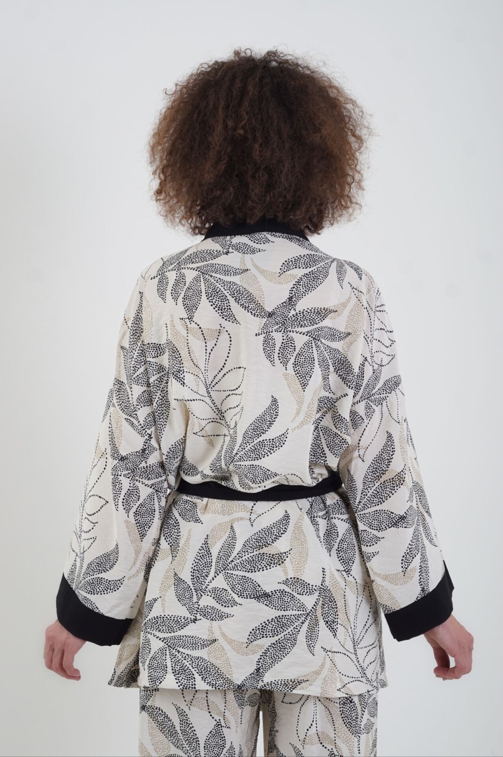 Zelish My Sister Yaka Garnili Yaprak Desenli Kimono görsel 4
