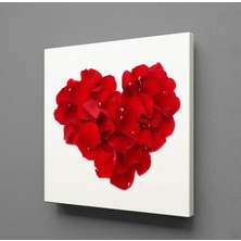 Technopa KIRMIZI GÜL YAPRAKLARINDAN KALP KANVAS TABLO - 110x110cm