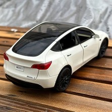 Carstore Tesla Model Y 1:24 Birebir Işıklı Maket Beyaz Sarj Istasyonlu