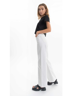Its Basic Kadın Beyaz Renk Bol Kesim Wide Leg Fit Denim Pantolon