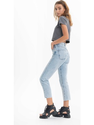 Its Basic Kadın Snow Kot Rengi Yırtık Detaylı Mom Fit Denim Pantolon