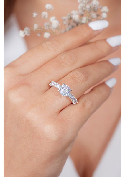 Pırlanta Montür Tektaş Modern Gümüş Yüzük Rodyumlu