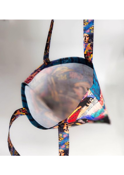 Inci Küpeli Kız Tasarımlı Baskılı Kumaş Bez Çanta Tek Bölmeli Kol ve Omuz Çantası modelleri