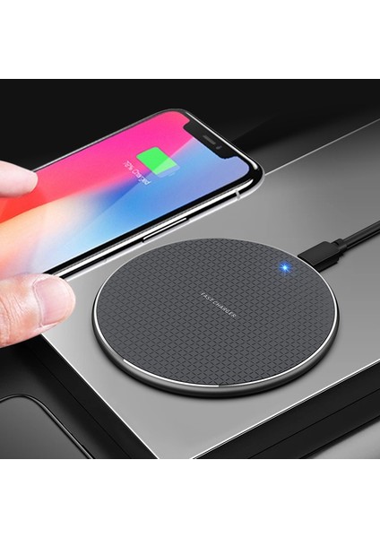 K8 30W K8 30W Alüminyum Alaşım Yuvarlak Wiress Charger (Yurt Dışından)