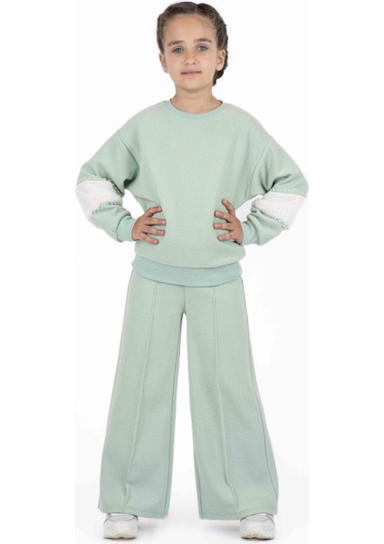 Kız Çocuk Blok Peluş Detaylı Sweatshırt fırsatları