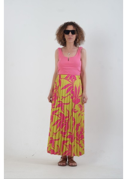 New Fuşya V Demirli Atlet fiyatları