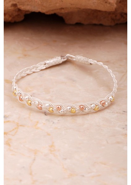 Kazaziye Işlemeli Elişi Renkli Dorissa Gümüş Bileklik 4396