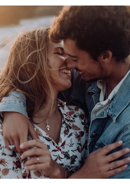 Çiftler Için Eşleşen Kolye Seni Seviyorum Kolye 100 Dilde Manyetik Kalp Kolye Kolye Sevgililer Günü Hediyesi O ve O Için (Yurt Dışından)