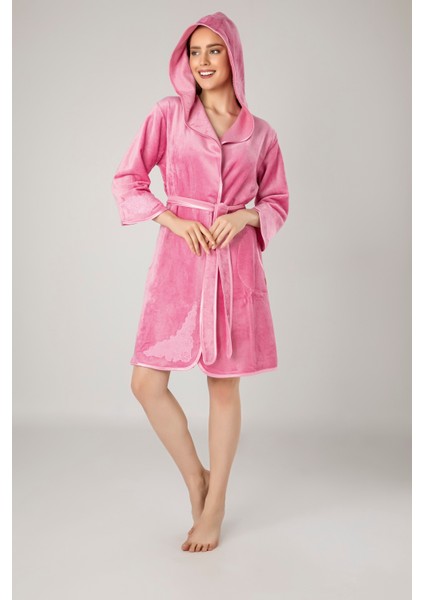 Nakışlı Pamuklu Bayan Bornozu indirimleri