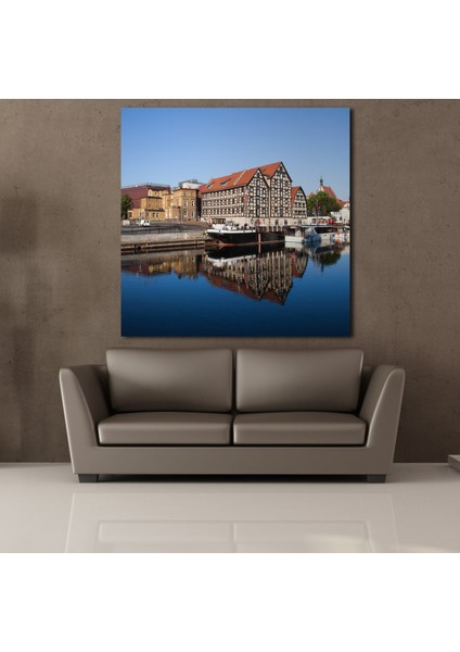 Kıyıdaki Kayıklar Kanvas Tablo 80X80CM