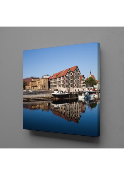 Kıyıdaki Kayıklar Kanvas Tablo 50X50CM