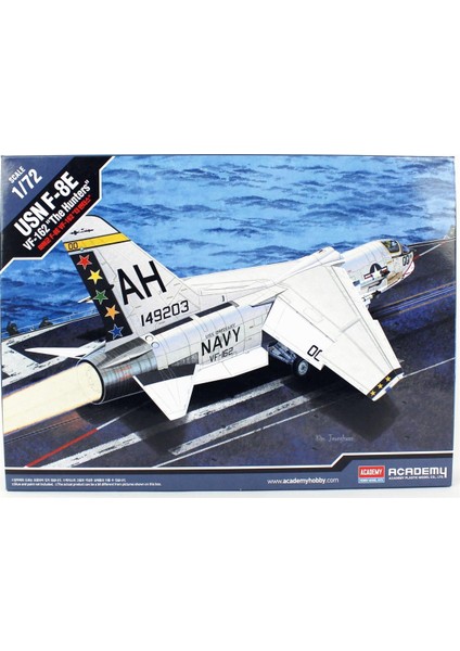 12521 1/72 Usn F-8e VF-162 (The Hunters) Savaş Uçağı Demonte Plastik Maketi