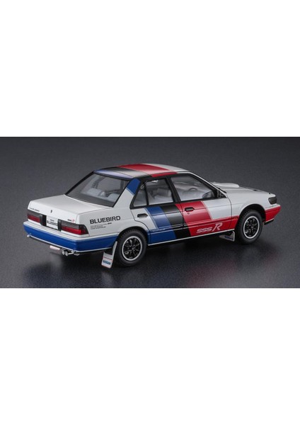 HC35 21135 1/24 Ölçek Nissan Bluebird 4-Door Sedan Sss-R (U12) 1987 Otomobil Plastik Model Kiti fırsatları