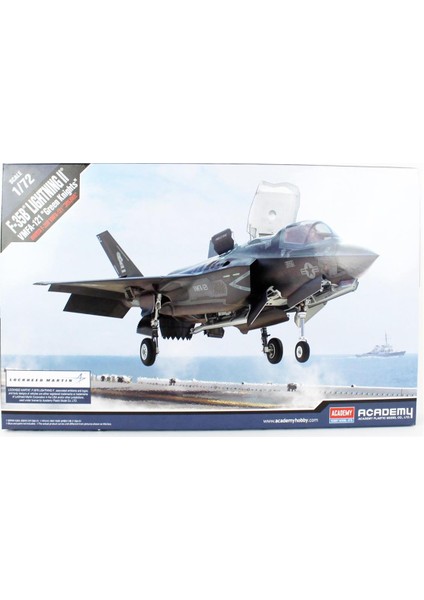 12569 1/72 F-35 B Lightningh Iı VMFA-121 (Yeşil Şövalyeler) Savaş Uçağı Demonte Plastik Maketi