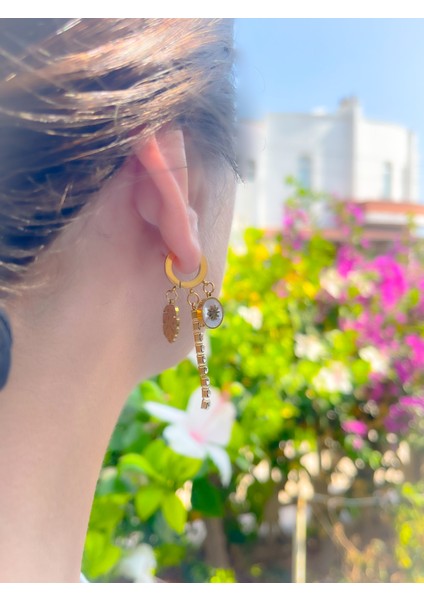 Çelik Sallantılı Taşlı Küpe Gold fırsatları