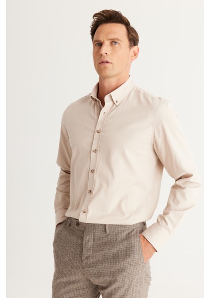ALTINYILDIZ CLASSICS Erkek Bej Slim Fit Dar Kesim Düğmeli Yaka Pamuklu Gabardin Gömlek fiyatları