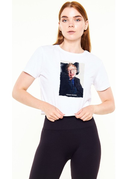 Stephen Hawking Yazılı Portre Baskılı Beyaz Kadın Crop Top Tişört