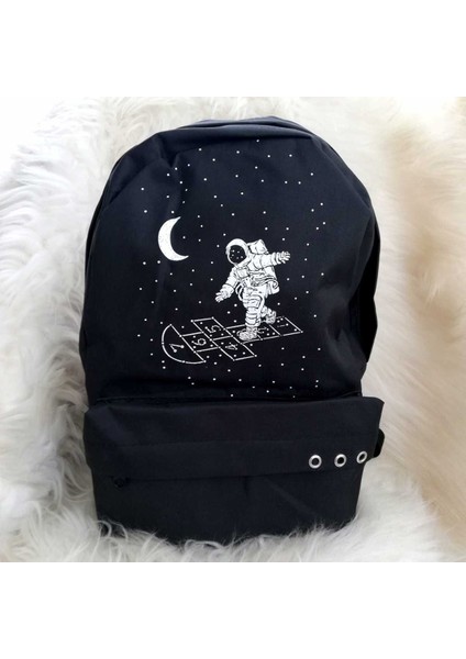 Seksek Oynayan Astronot Okul Çantası