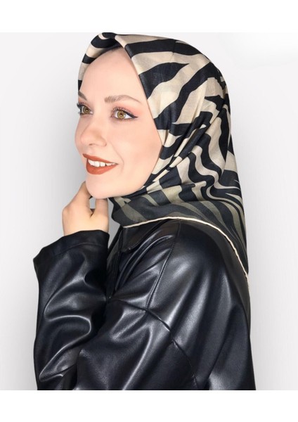 Soft Pamuk Siyah Zebra Desen Kadın Eşarp