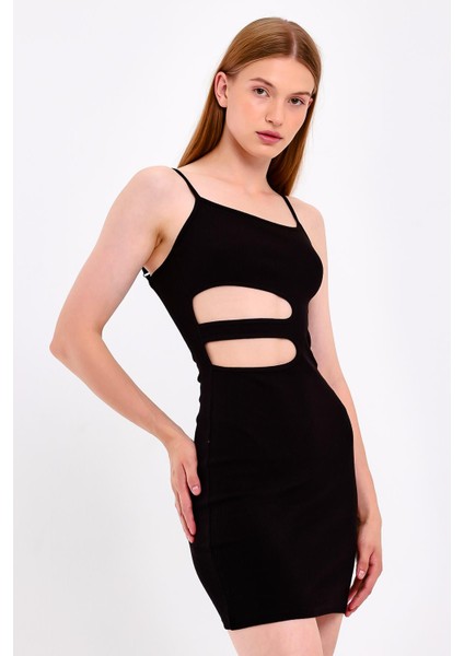 Cut Out Detaylı Askılı Siyah Örme Elbise