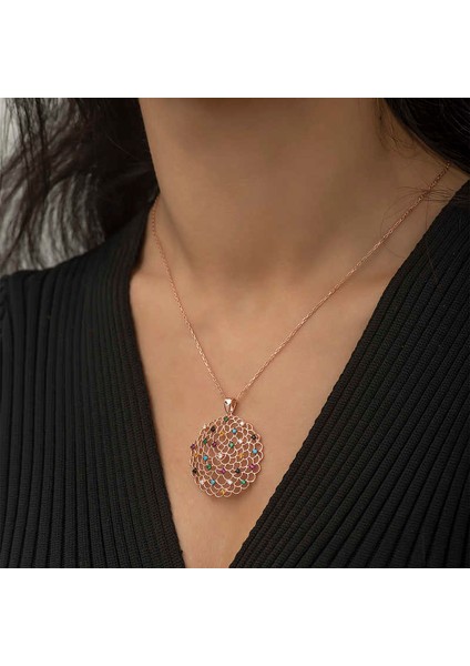 Gümüş Rose Geometrik Desenli Madalyon Kolye