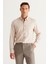 ALTINYILDIZ CLASSICS Erkek Bej Slim Fit Dar Kesim Düğmeli Yaka Pamuklu Gabardin Gömlek 1