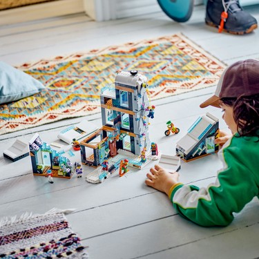LEGO® City Kayak ve Dağcılık Merkezi 60366 - 7 Yaş ve Üzeri Fiyatı