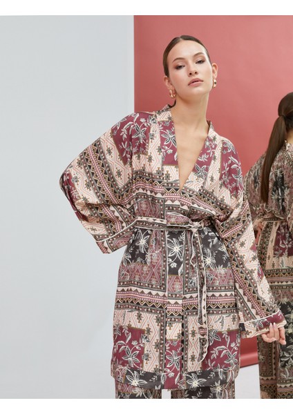 Etnik Desenli Kimono Beli Kuşak Detaylı