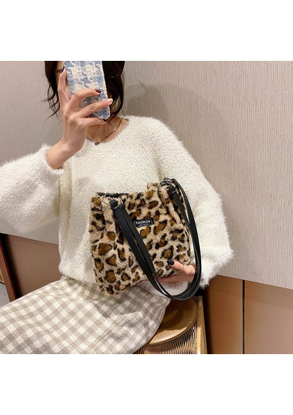 Beyaz Kış Peluş Çanta Yeni Leopar Baskılı Etikel Omuz Kovası Çanta Kadınlar Için Çile Büyük Kapasiteli Kadife Shopper Koltukaltı Kız Çantaları (Yurt Dışından) indirimleri