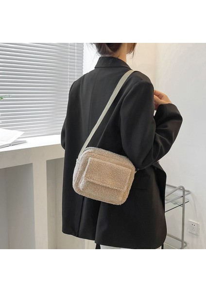 Siyah 2022 Yeni Peluş Kumaş Kadın Omuz Crossbody Çanta Küçük Moda Kuzu Yünü Kabarık Kürk Kış Kadın Çanta Tasarımcısı Çanta (Yurt Dışından) modelleri