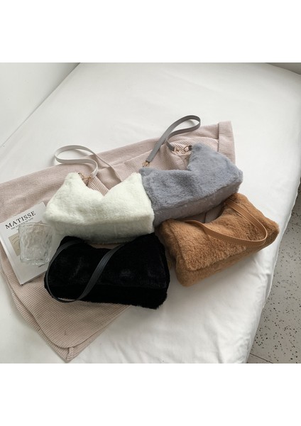 Siyah Kış Moda Kadınlar Yumuşak Peluş Omuz Çantaları Sahte Kürklü Bayanlar Küçük Tote Çanta Çanta Düz Renk Kadın Kızlar Koltukaltı Çanta (Yurt Dışından) fırsatları