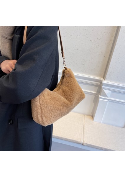 Siyah Kış Moda Kadınlar Yumuşak Peluş Omuz Çantaları Sahte Kürklü Bayanlar Küçük Tote Çanta Çanta Düz Renk Kadın Kızlar Koltukaltı Çanta (Yurt Dışından) indirimleri