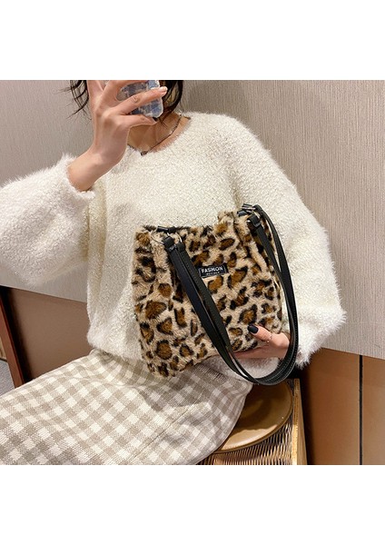 Beyaz Kış Peluş Mini Çanta Yeni Leopar Baskı Etikel Omuz Çantaları Kadınlar Için Çile Büyük Kapasiteli Kadife Shopper Koltukaltı Çantası (Yurt Dışından) fırsatları
