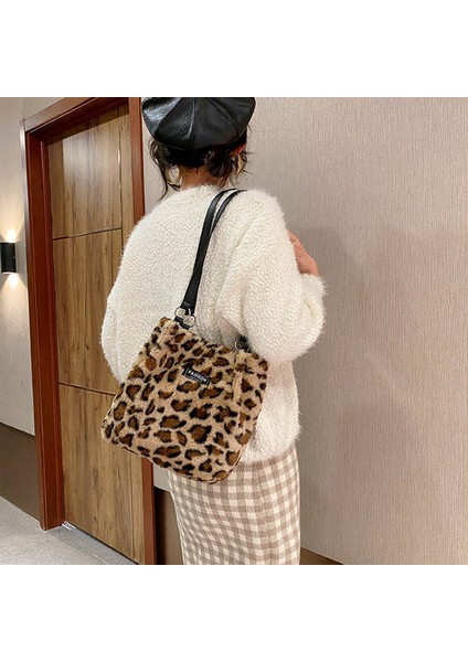 Beyaz Kış Peluş Mini Çanta Yeni Leopar Baskı Etikel Omuz Çantaları Kadınlar Için Çile Büyük Kapasiteli Kadife Shopper Koltukaltı Çantası (Yurt Dışından) indirimleri