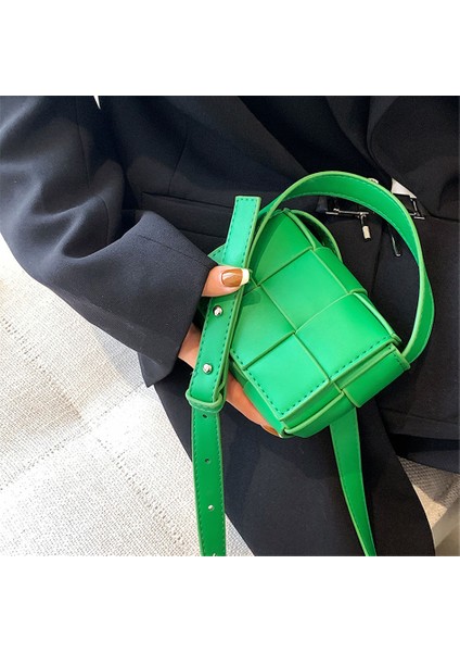 Beyaz 2022 Moda Mini Bayanlar Kare Örgü Çanta Pu Deri Omuz Kadınlar Için Crossbody Çanta Düz Renk Kızlar Küçük Çantalar (Yurt Dışından) fiyatları