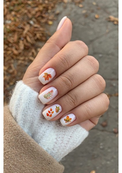 BP Tattoo Fall Dökülen Yapraklar Sonbahar Renkli Tırnak Dövmesi Nail Art