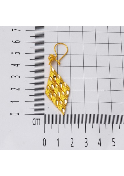 14 Ayar Baklava Dilimi Sallantılı Altın Küpe