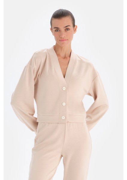 Ekru Uzun Kollu Düğmeli Sweatshırt