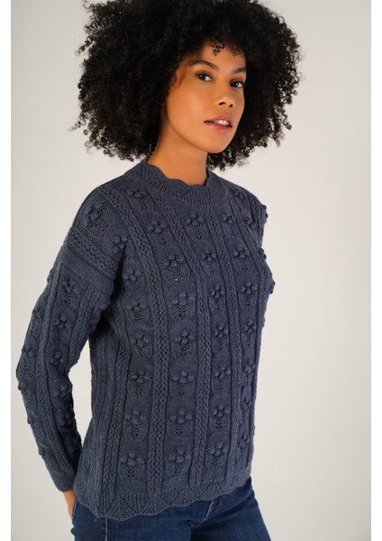 Kadın İndigo Pon Pon Desenli Ajurlu Bisiklet Yaka Yün Kazak TRIST-6146 fiyatları