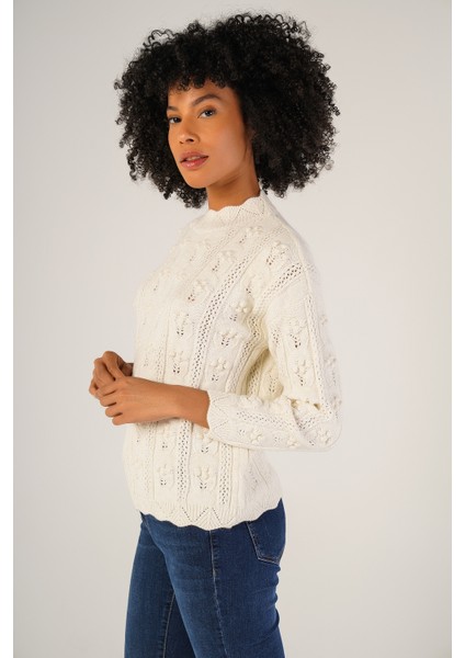 Kadın Kemik Pon Pon Desenli Ajurlu Bisiklet Yaka Yün Kazak TRIST-6146 fırsatları