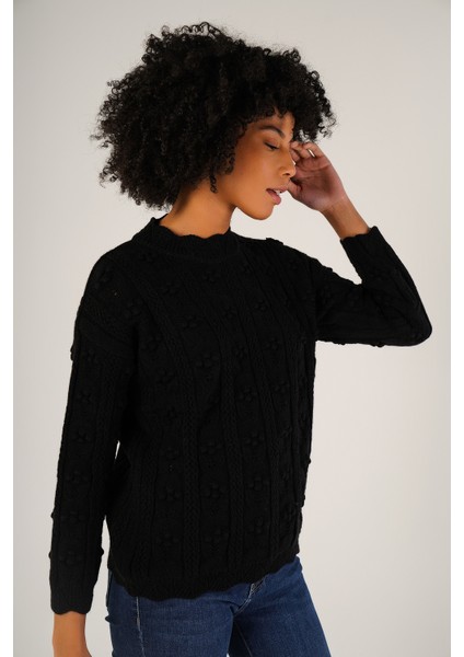 Kadın Siyah Pon Pon Desenli Ajurlu Bisiklet Yaka Yün Kazak TRIST-6146 fiyatları