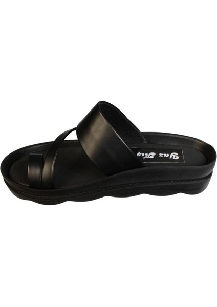 Yazkış Kadın Siyah Cilt Parmak Geçkili Üzeri Şeritli Terlik modelleri