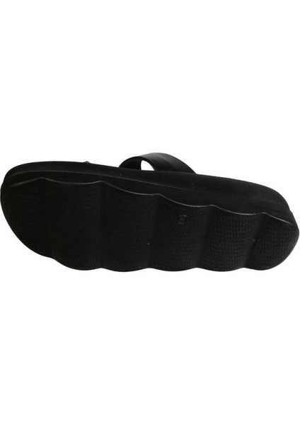 Yazkış Kadın Siyah Cilt Parmak Geçkili Üzeri Şeritli Terlik fırsatları