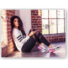 Caka Tablo Ahşap Tablo Selena Gomez Reklam Pozu