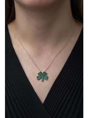 Nereze 925 Ayar Yeşil Taşlı Yonca Kolye Kadın Gümüş Kolye