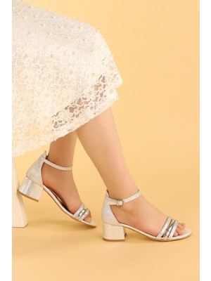 Kiko Kids Helena Çatlak Günlük Kız Çocuk 3 Cm Topuklu Sandalet Abiye Ayakkabı