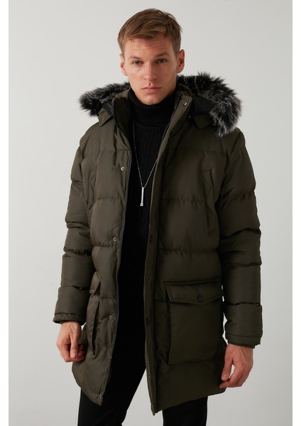 Yakası Suni Kürklü Çıkarılabilir Kapüşonlu Slim Fit Uzun Erkek Mont 5761050 modelleri