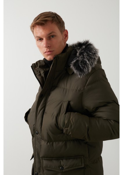 Yakası Suni Kürklü Çıkarılabilir Kapüşonlu Slim Fit Uzun Erkek Mont 5761050 fırsatları